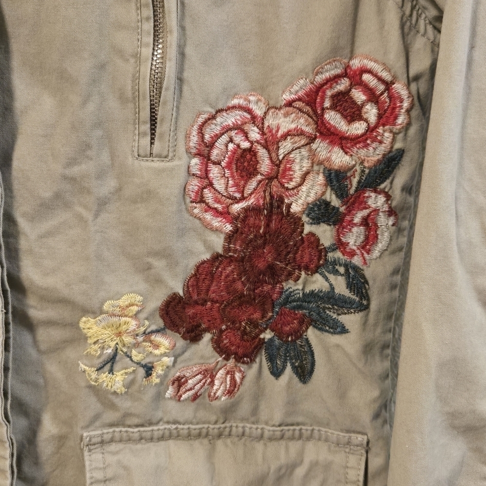 BKE Embroidered Floral Cargo Utility Button Up Jacket Size XS - Picture 6 of 13